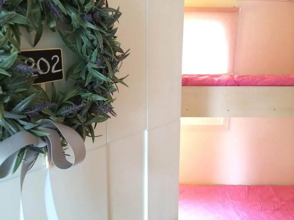 White Island Bed & Breakfast Hostel