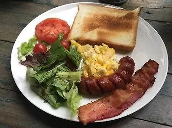 Hostel White Island Bed & Breakfast