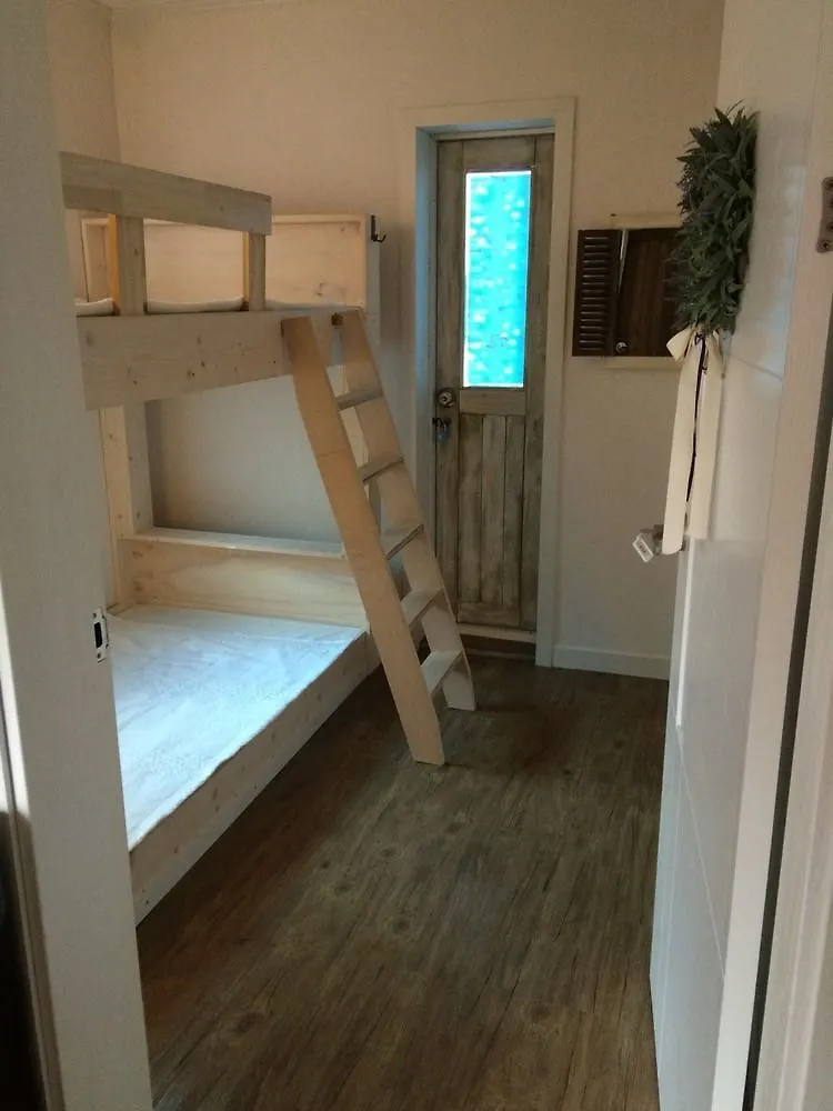Hostel White Island Bed & Breakfast