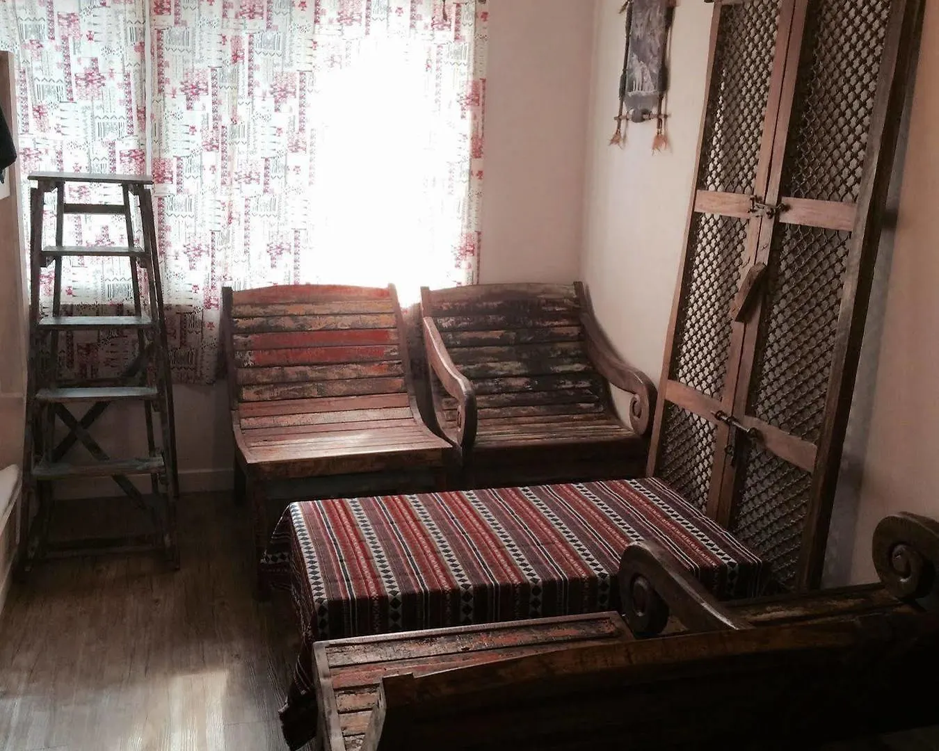 Hostel White Island Bed & Breakfast