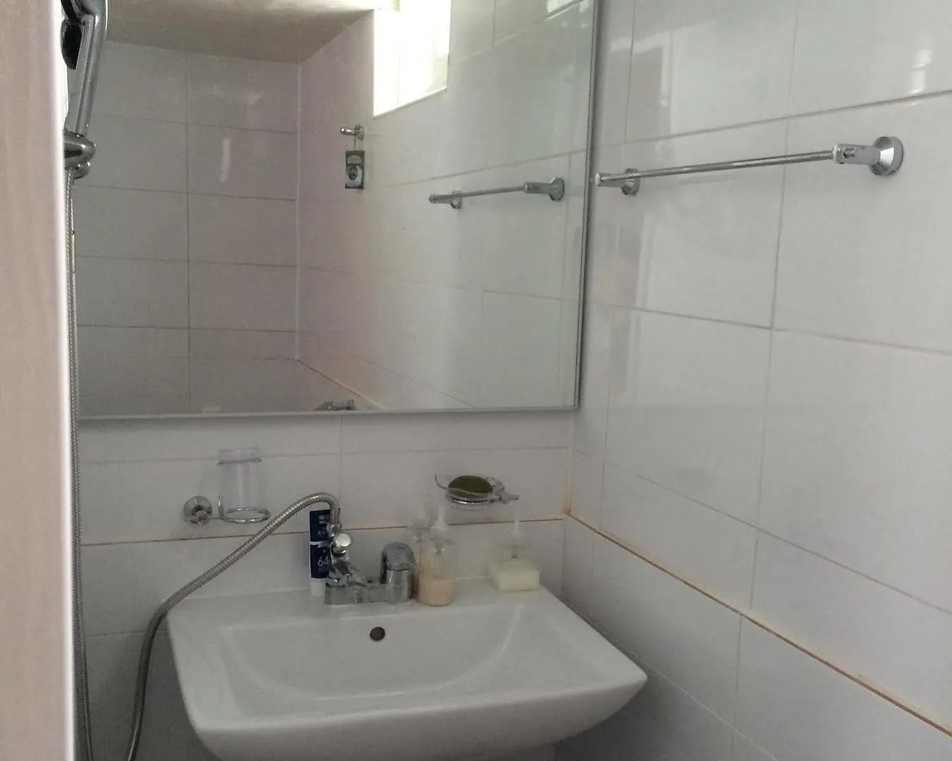 White Island Bed & Breakfast Hostel