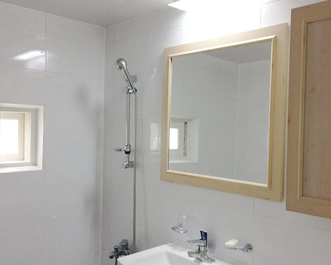 Hostel White Island Bed & Breakfast