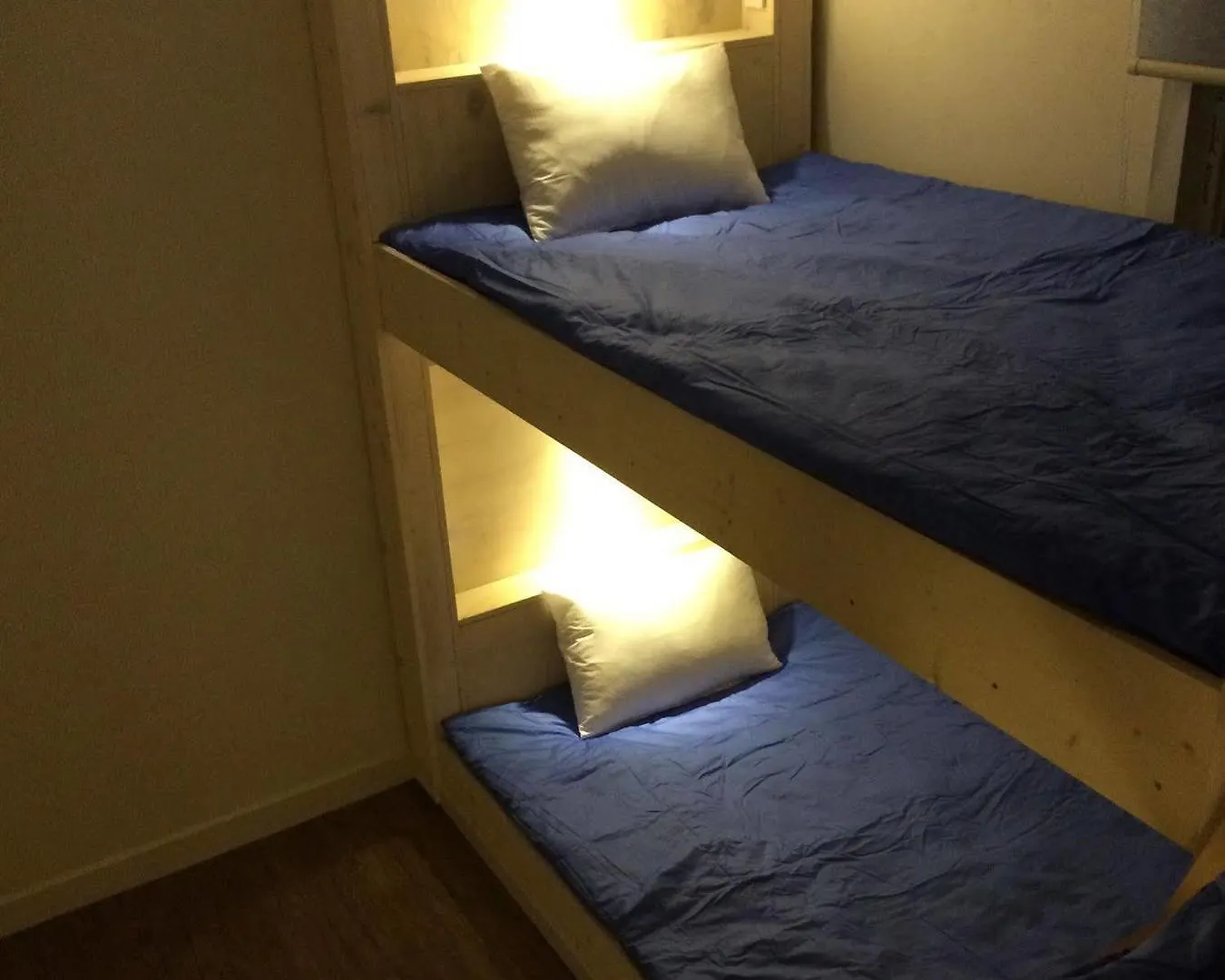 Hostel White Island Bed & Breakfast