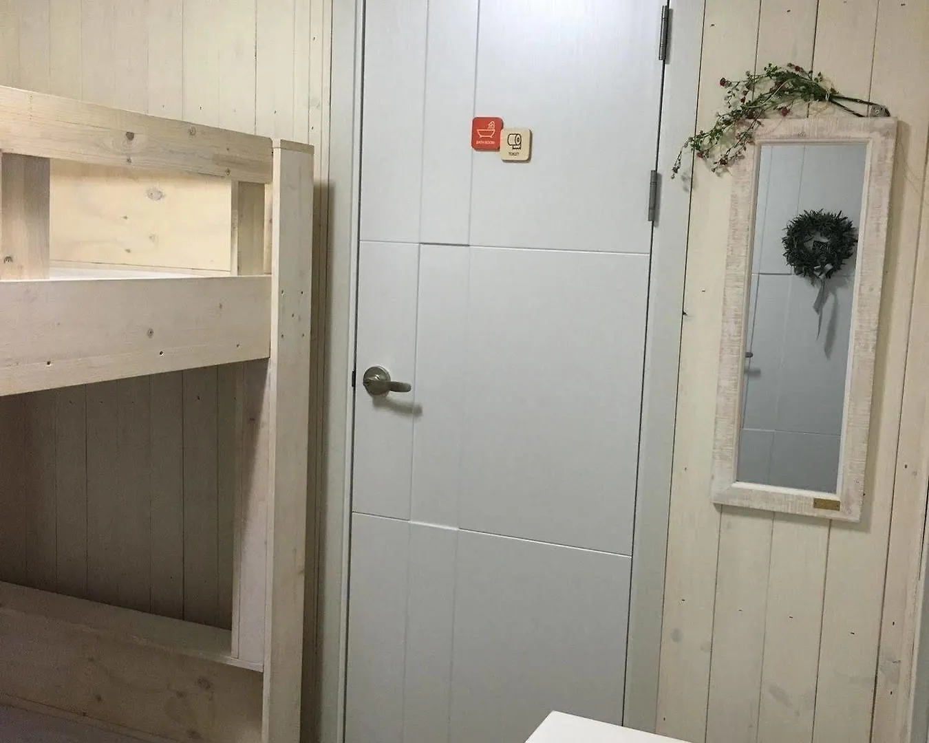 White Island Bed & Breakfast Hostel