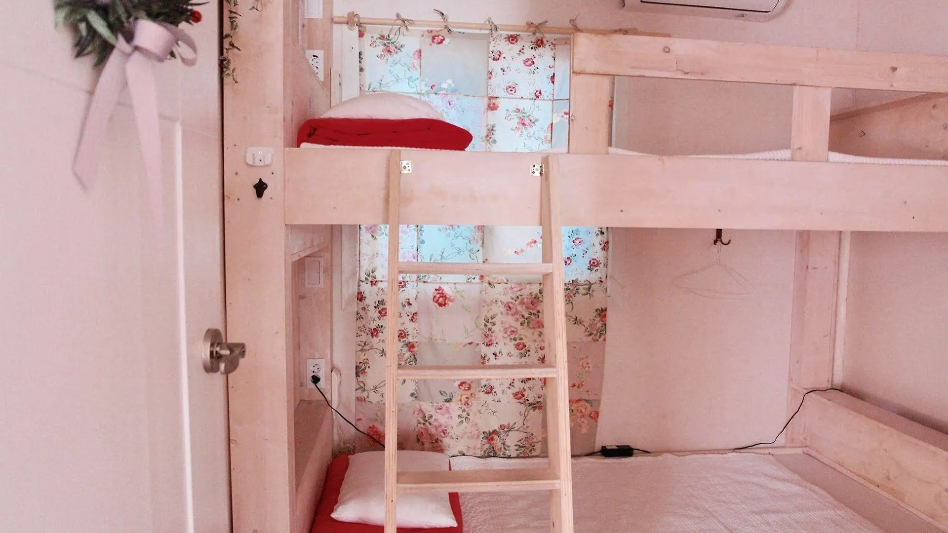 Hostel White Island Bed & Breakfast South Korea